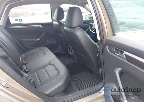 2016 Volkswagen Passat 1.8T Se из США, поврежденный, VIN 1VWBT7A35GC022308